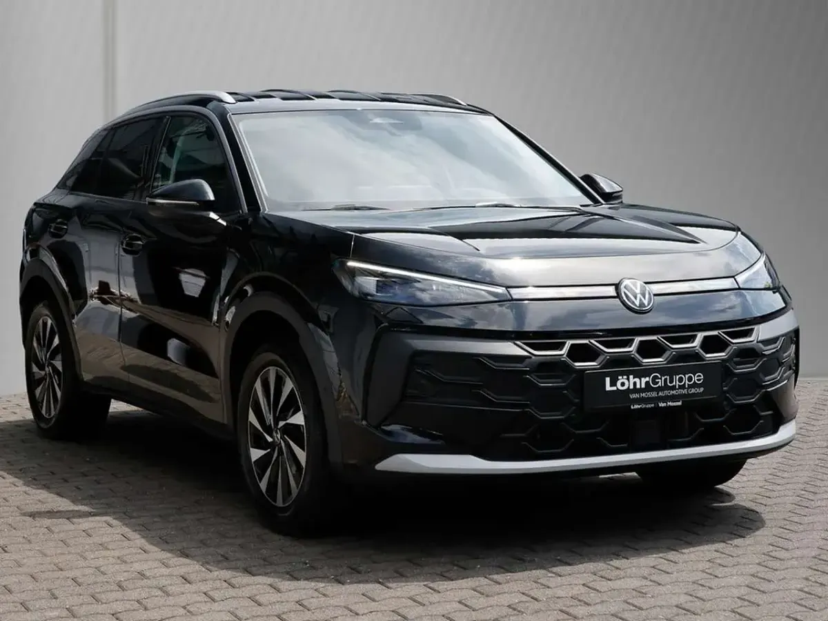 Neu VW T-Roc Style 150 PS (110 kW) 2026 Grenadillschwarz metallic SUV