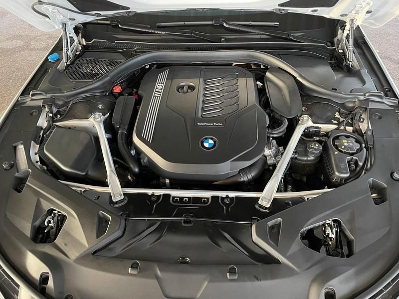 Gebraucht BMW 840 334 PS (245 kW) 2023 Weiß Coupé