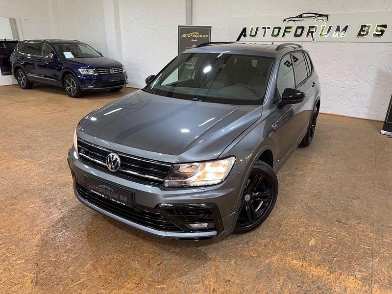 Grau Gebraucht 2021 VW Tiguan Allspace R-line SUV | 30.990 € (Etwas zu teuer) - Bild 1/4