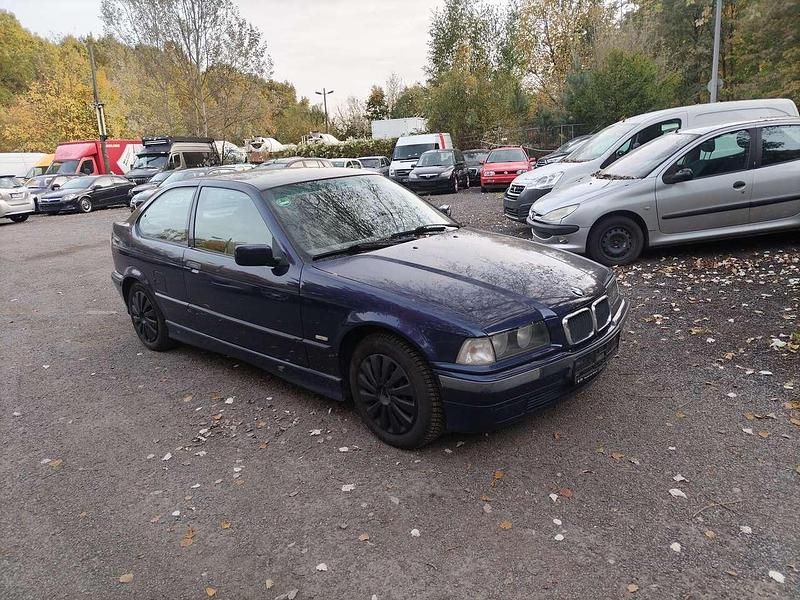 Gebraucht BMW 316 105 PS (77 kW) 2000 Blau Limousine