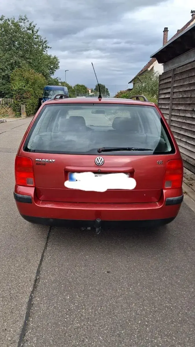 Gebraucht VW Passat 125 PS (91 kW) 1999 Rot Kombi
