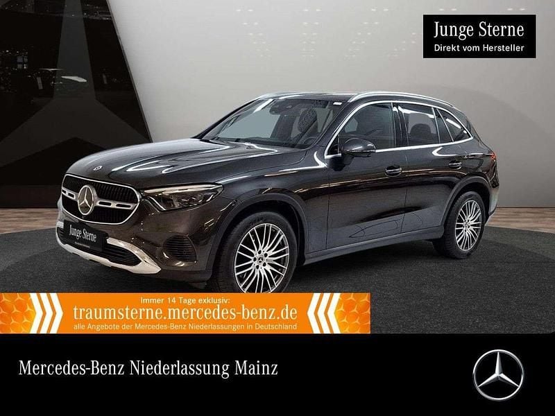 Grau Gebraucht 2023 Mercedes GLC220 Avantgarde SUV | 55.890 € (Teuer) - Bild 1/3
