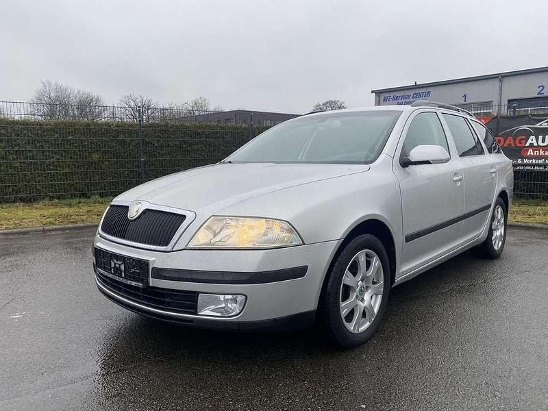 Gebraucht Skoda Octavia Elegance 105 PS (77 kW) 2008 Diamantsilber metallic Kombi