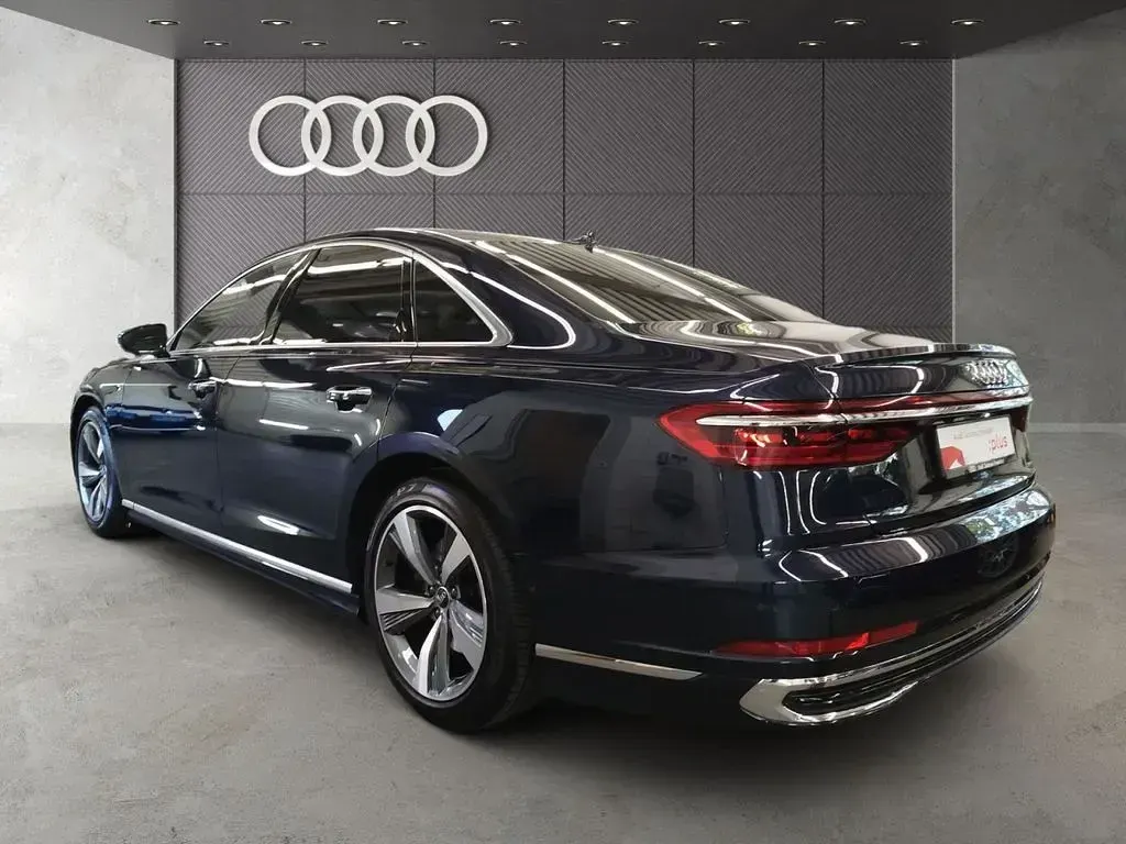 Gebraucht Audi A8 Premium 286 PS (210 kW) 2023 Firmamentblau metallic Limousine