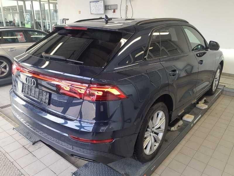 Gebraucht Audi Q8 Ambiente 286 PS (210 kW) 2024 Waitomoblau SUV