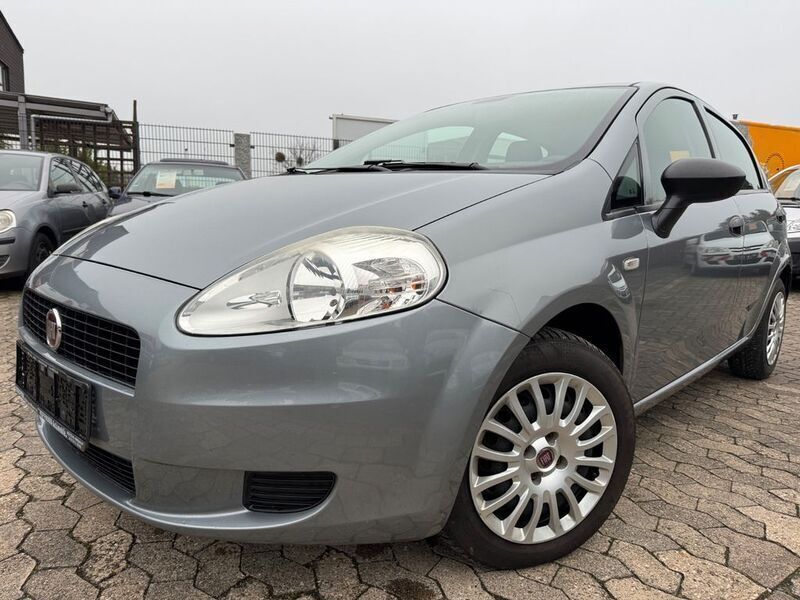 Grau Gebraucht 2013 Fiat Punto Dynamic Kleinwagen | 1.990 € - Bild 1/4