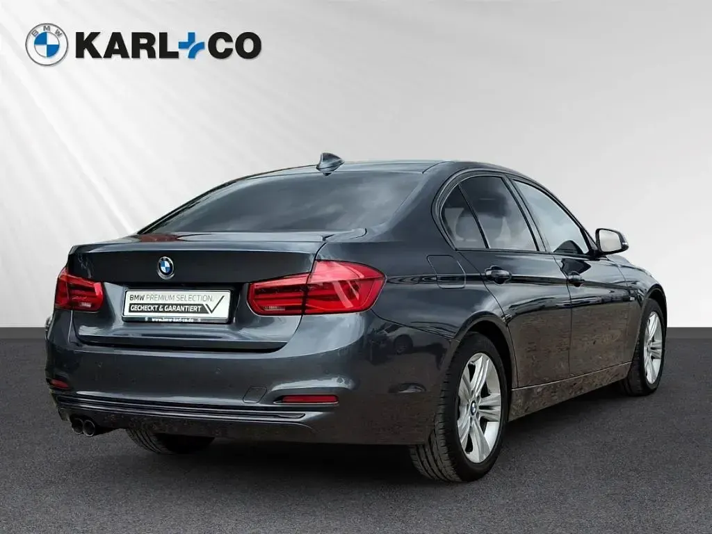 Gebraucht BMW 320 Sport Line 190 PS (139 kW) 2017 Grau Limousine