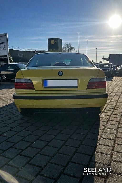 Używany BMW M3 Performance 321 KM (236 kW) 1997 Żółty