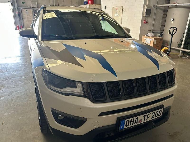 Weiß Gebraucht 2017 Jeep Compass Limited SUV | 14.900 € (Superpreis) - Bild 1/4