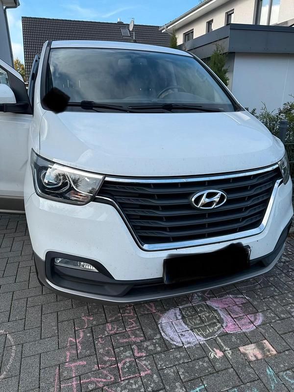 Weiß Gebraucht 2019 Hyundai H-1 Van | 23.987 € (Fairer Preis) - Bild 1/4