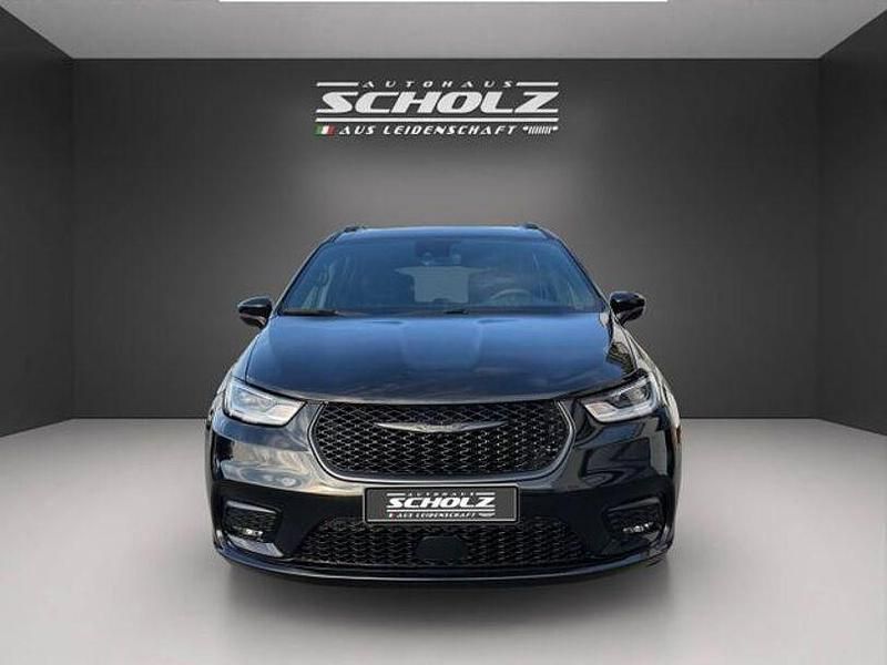 Gebraucht Chrysler Pacifica Touring 291 PS (214 kW) 2023 Brilliant black (perleffekt) SUV