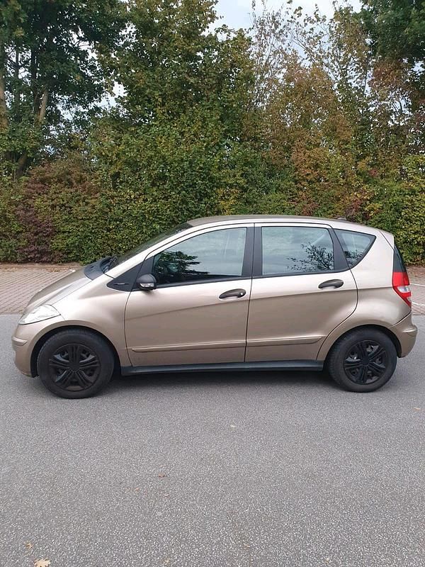 Gold Gebraucht 2004 Mercedes A170 Limousine | 850 € (Superpreis) - Bild 1/4