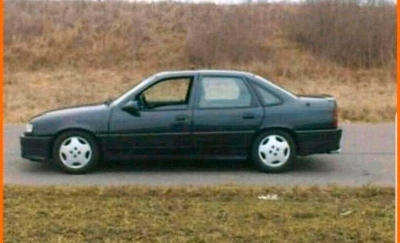 Gebraucht Opel Vectra 115 PS (84 kW) 1991 Schwarz Kleinwagen