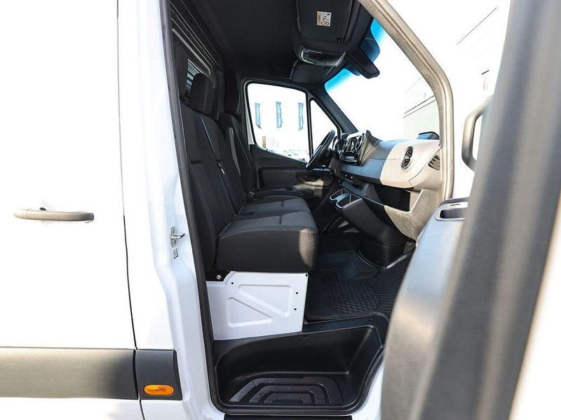 Gebraucht Mercedes Sprinter 170 PS (125 kW) 2024 Weiss / arktikweiss Van