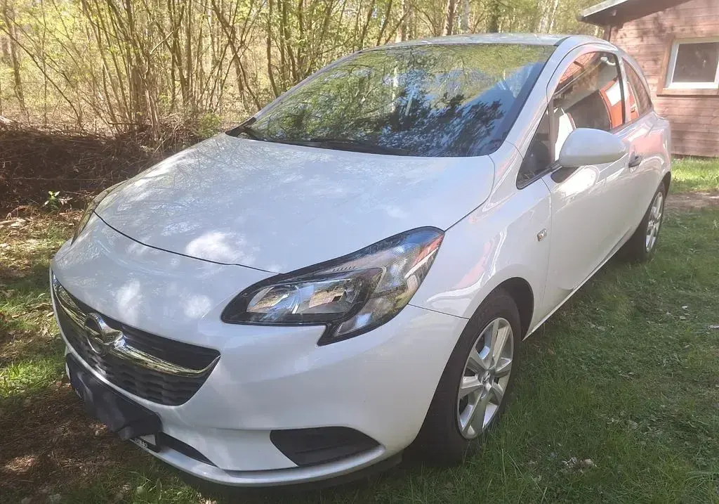 Używany Opel Corsa Selection 69 KM (50 kW) 2018 Biały Hatchback