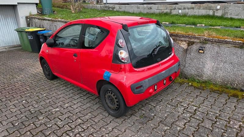 Gebraucht Citroën C1 68 PS (50 kW) 2009 Rot Kleinwagen