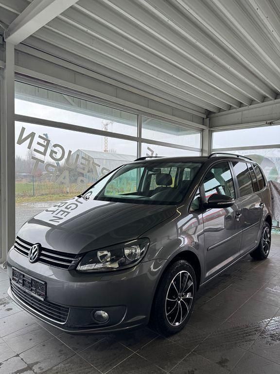 Gebraucht VW Touran Comfortline 140 PS (102 kW) 2012 Grau Van / Kleinbus