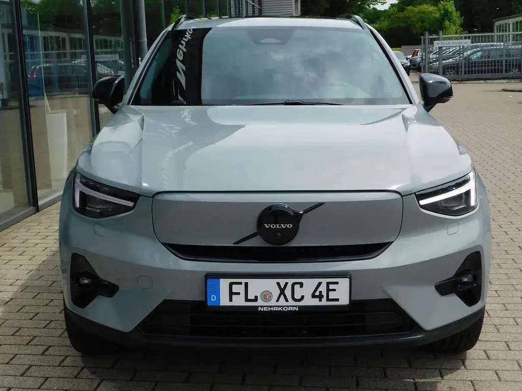 Gebraucht Volvo EX40 Plus 185 kW (252 PS) 2026 Grau SUV