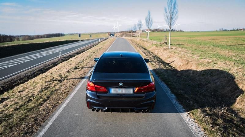 Gebraucht BMW M550 Performance 530 PS (389 kW) 2019 Blau Limousine