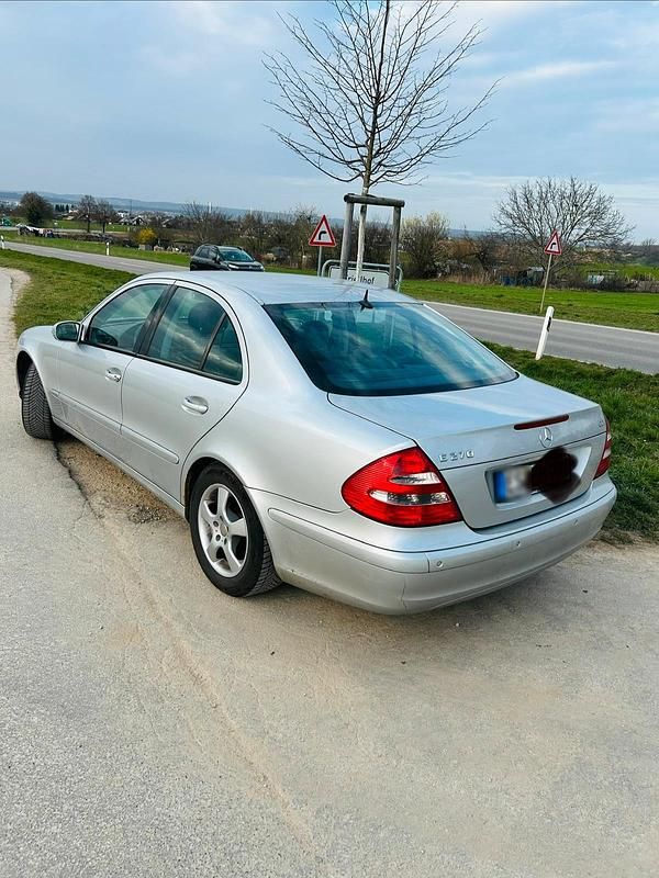Gebraucht Mercedes E270 177 PS (130 kW) 2003 Grau Limousine