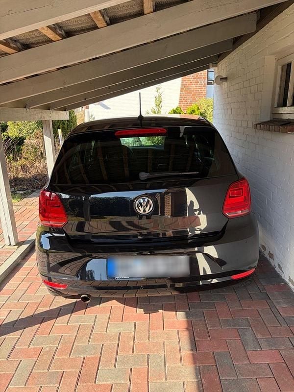 Gebraucht VW Polo LOUNGE 90 PS (66 kW) 2015 Schwarz Kleinwagen