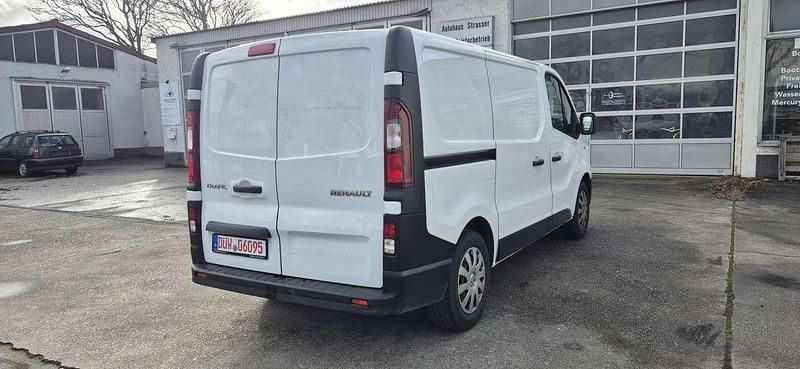 Gebraucht Renault Trafic Komfort 145 PS (106 kW) 2021 Schnie weiß Van / Kleinbus