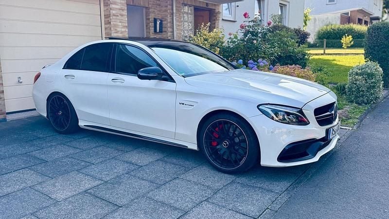 Weiß Gebraucht 2017 Mercedes C63S AMG AMG Limousine | 42.000 € (Guter Preis) - Bild 1/4