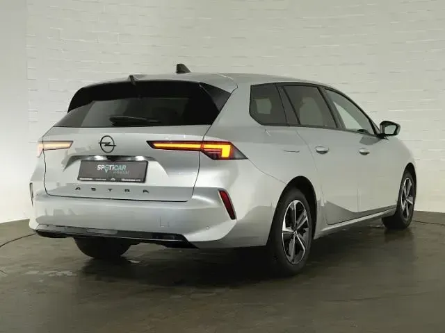 Gebraucht Opel Astra 131 PS (96 kW) 2024 Silber Kombi