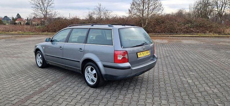 Usata VW Passat 131 CV (96 kW) 2001 Grigio Station wagon