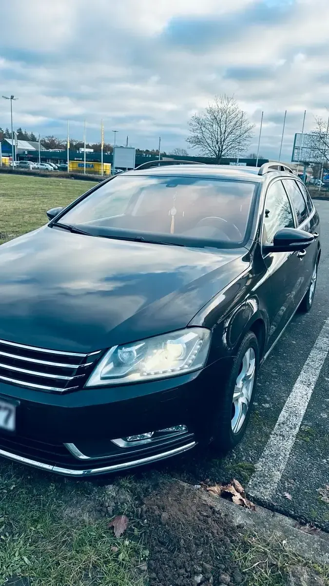 Gebraucht VW Passat 140 PS (102 kW) 2011 Andere farben Kombi