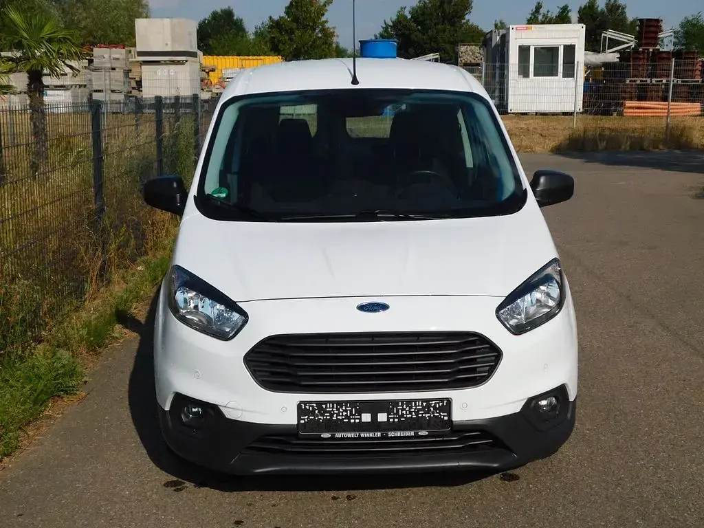 Gebraucht Ford Transit Trend 101 PS (74 kW) 2021 Weiß Van / Kleinbus