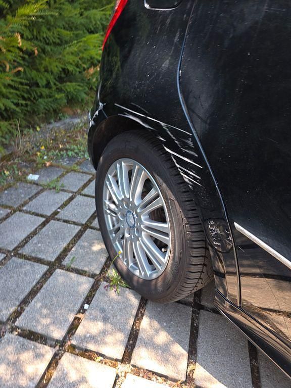Schwarz Gebraucht 2012 Mercedes A160 Van / Kleinbus | 7.400 € (Fairer Preis) - Bild 1/4
