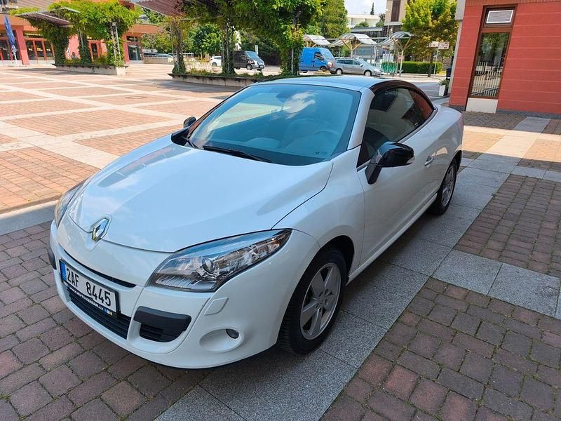 Weiß Gebraucht 2011 Renault Mégane Cabriolet Cabrio | 9.999 € (Etwas zu teuer) - Bild 1/4