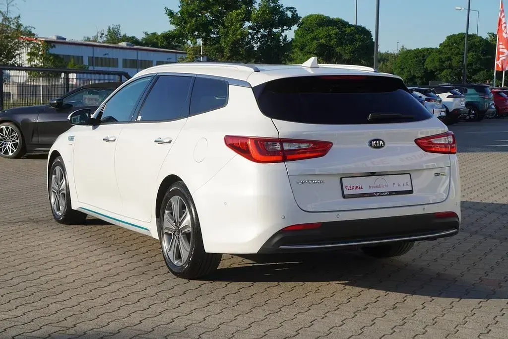 Gebraucht Kia Optima Spirit 205 PS (150 kW) 2017 Snow white pearl Kombi