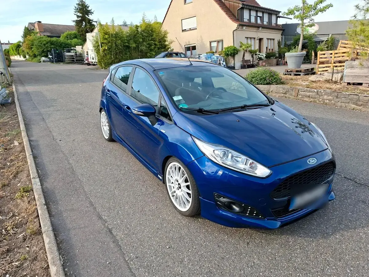 Gebraucht Ford Fiesta ST-Line 101 PS (74 kW) 2016 Blau Kleinwagen