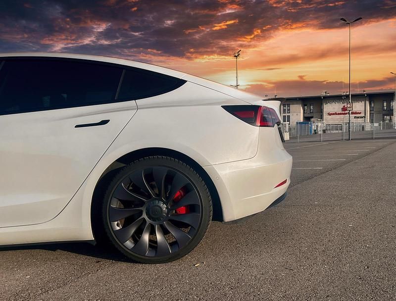 Gebraucht Tesla Model 3 Performance 377 kW (513 PS) 2021 Weiß Limousine