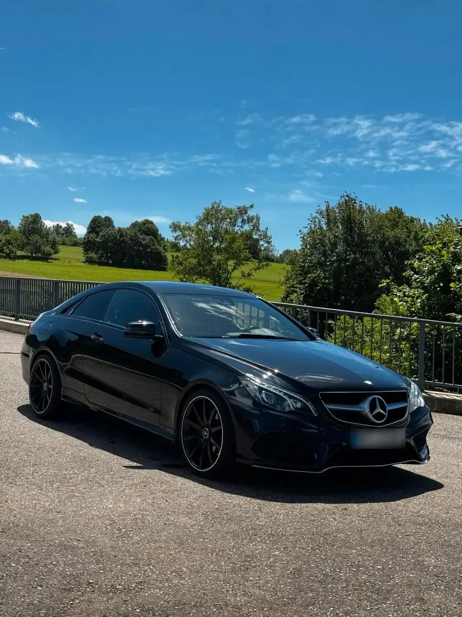 Gebraucht Mercedes E220 Sport 170 PS (125 kW) 2014 Schwarz Coupé