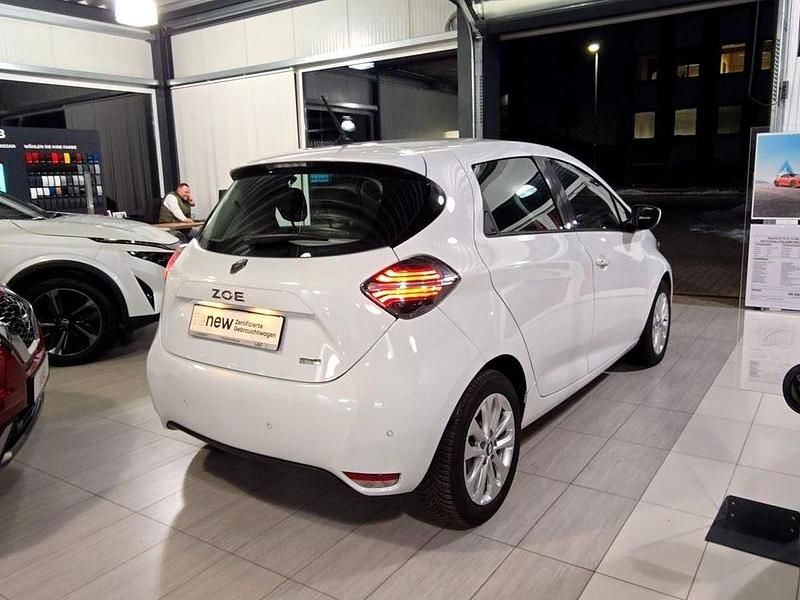 Gebraucht Renault Zoe Experience 80 kW (109 PS) 2020 Weiß Kleinwagen
