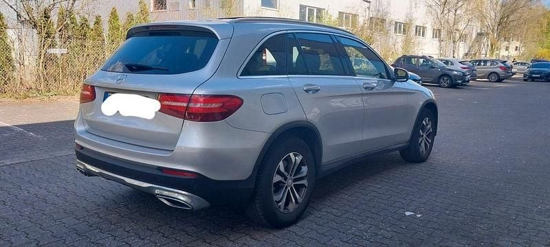 Gebraucht Mercedes GLC250 204 PS (150 kW) 2015 Silber SUV