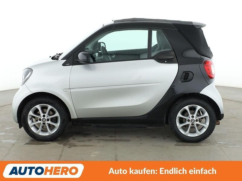 Gebraucht Smart ForTwo Cabrio Basis 90 PS (66 kW) 2019 Schwarz Cabrio