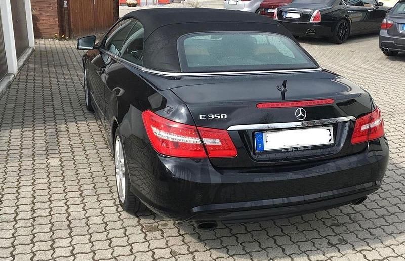 Gebraucht Mercedes E350 Avantgarde 265 PS (194 kW) 2012 Schwarz Cabrio