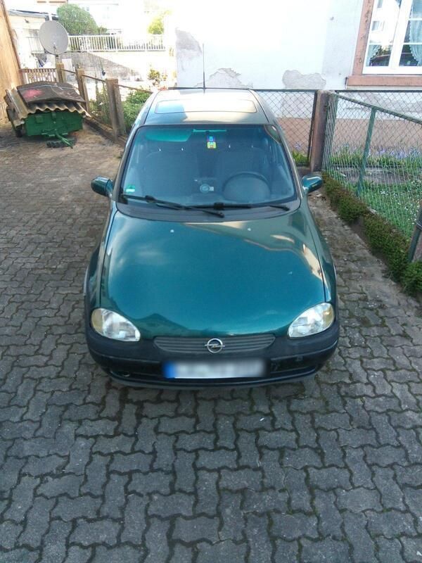 Grün Gebraucht 1997 Opel Corsa Kleinwagen | 799 € (Fairer Preis) - Bild 1/4