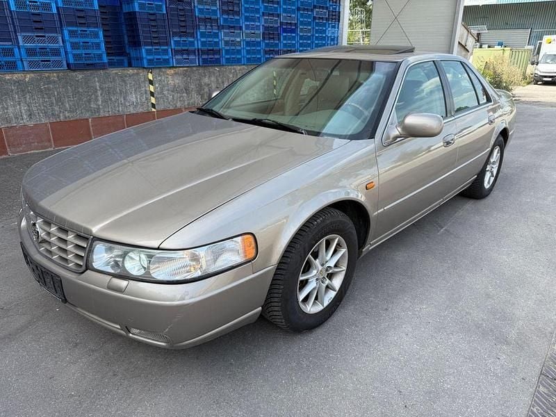 Beige Gebraucht 2002 Cadillac STS Limousine | 2.999 € - Bild 1/4