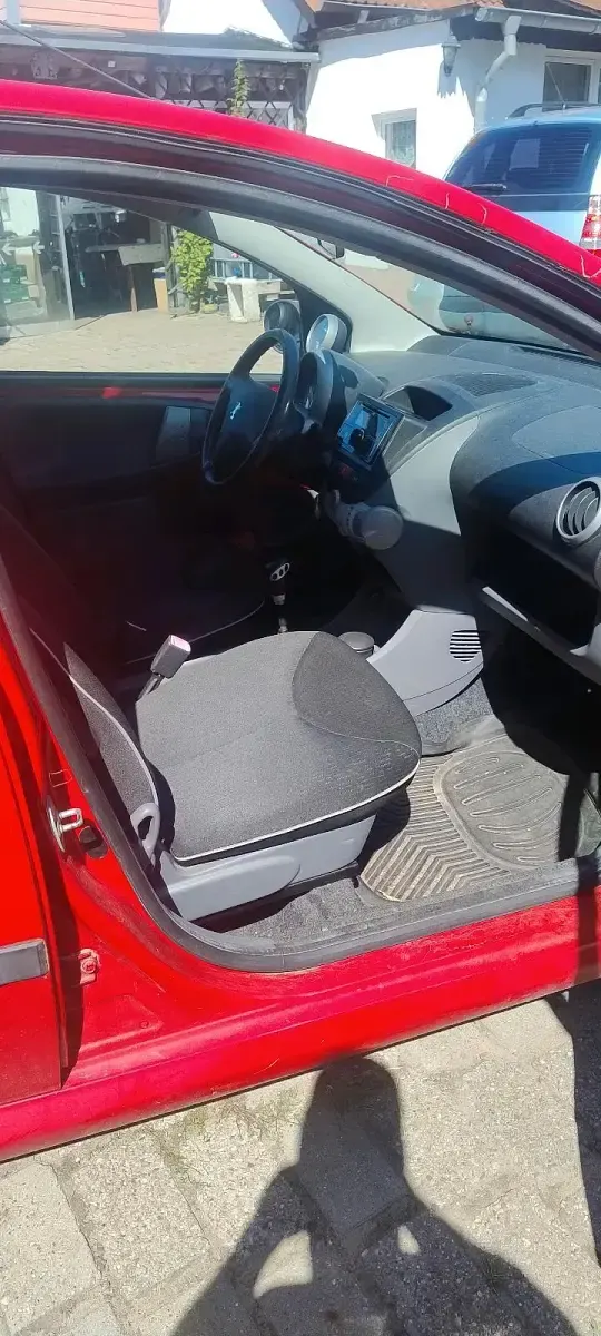 Gebraucht Peugeot 107 68 PS (50 kW) 2008 Rot Kleinwagen