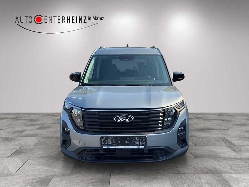 Neu Ford Tourneo Titanium 125 PS (91 kW) 2025 Silber Van / Kleinbus