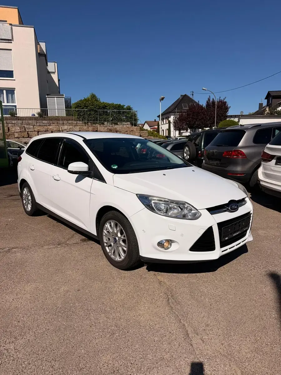 Second-hand Ford Focus 105 CP (77 kW) 2012 Alb Hatchback