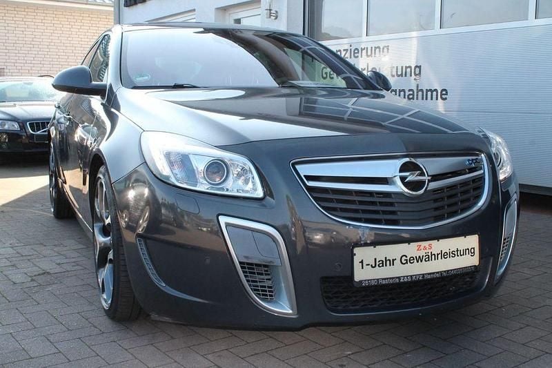 Grau Gebraucht 2012 Opel Insignia OPC Limousine | 9.888 € (Guter Preis) - Bild 1/4