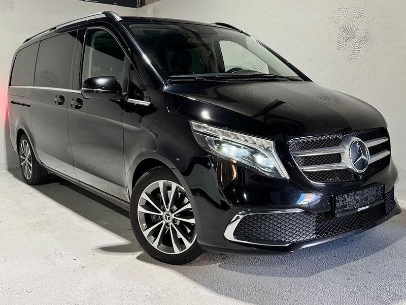 Schwarz Gebraucht 2021 Mercedes V300 Avantgarde Van / Kleinbus | 38.500 € (Superpreis) - Bild 1/4