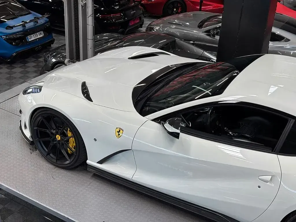 Gebraucht Ferrari 812 799 PS (587 kW) 2019 Weiß