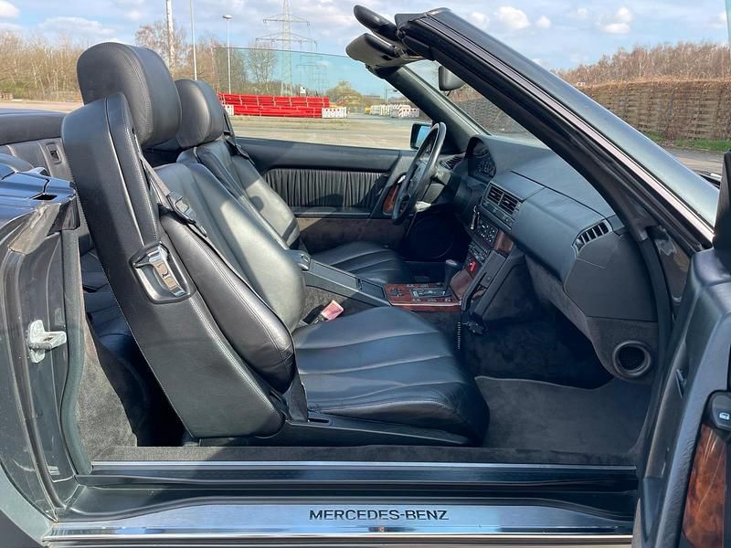 Gebraucht Mercedes SL500 326 PS (239 kW) 1990 Schwarz Cabrio